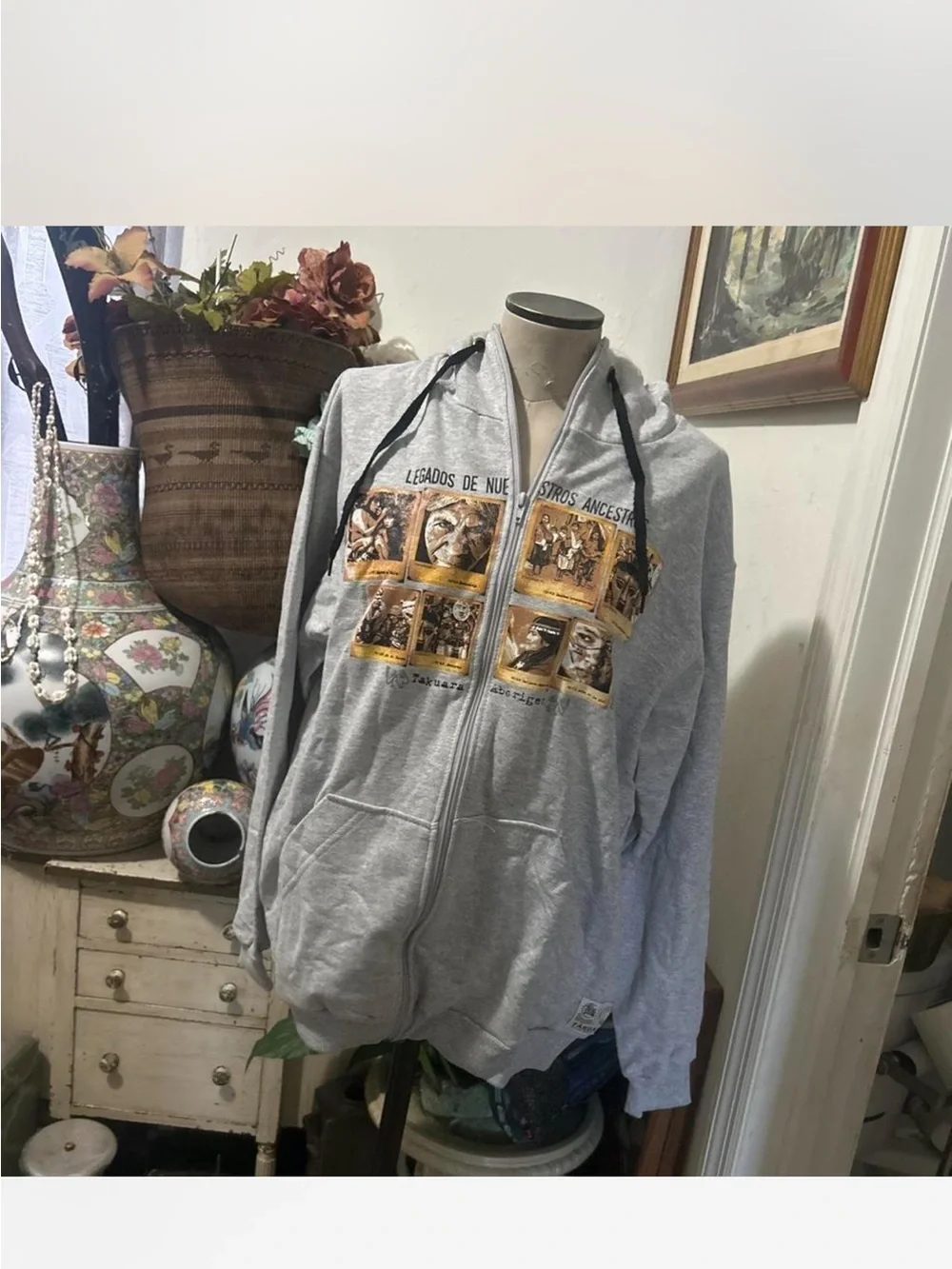 Lightweight Gray Zip-Up Hoodie Jacket with Gold Heritage Panels